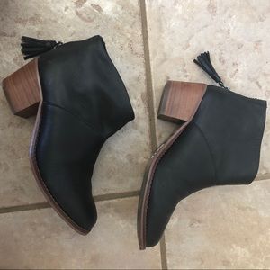 Toms black ankle Lacy booties 2.25” heel